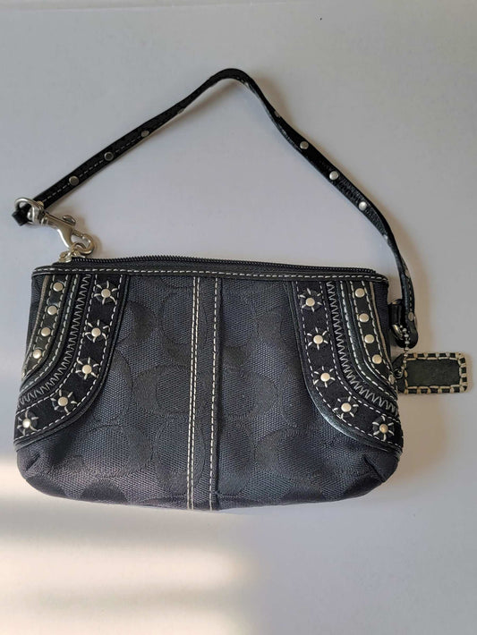 Coach: Canvas Wristlet (New no tags)