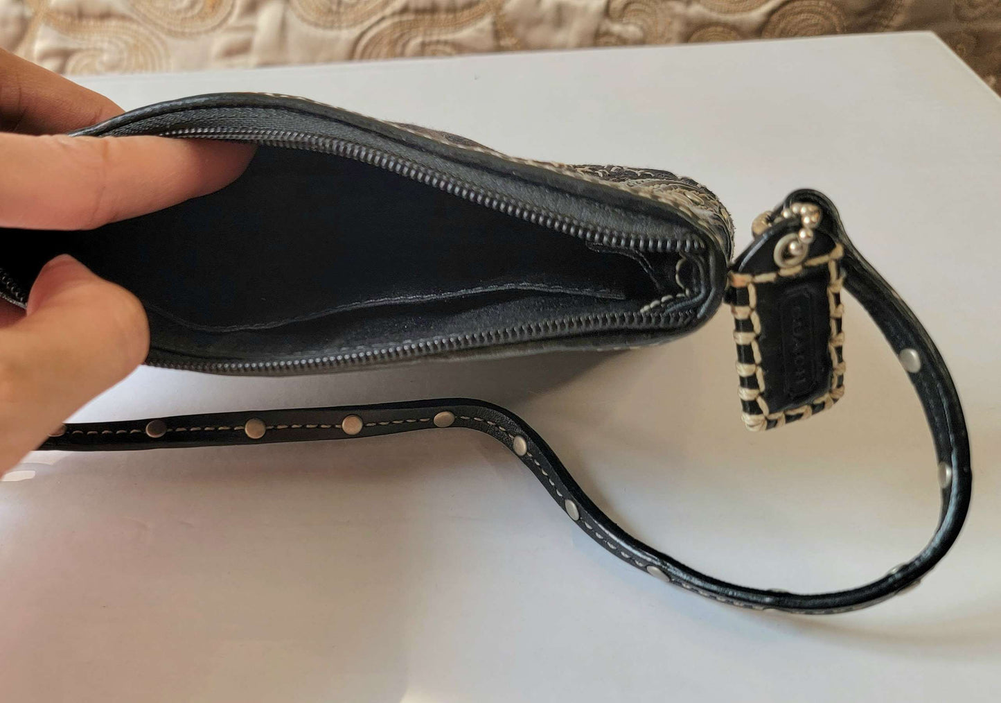 Coach: Canvas Wristlet (New no tags)