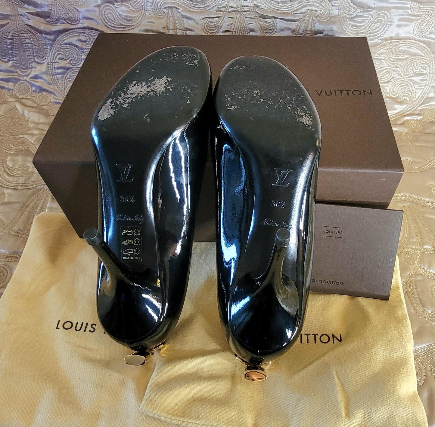 Louis Vuitton: Oh Really Heels Black Patent Leather Size 38 1/2 - "Like New"