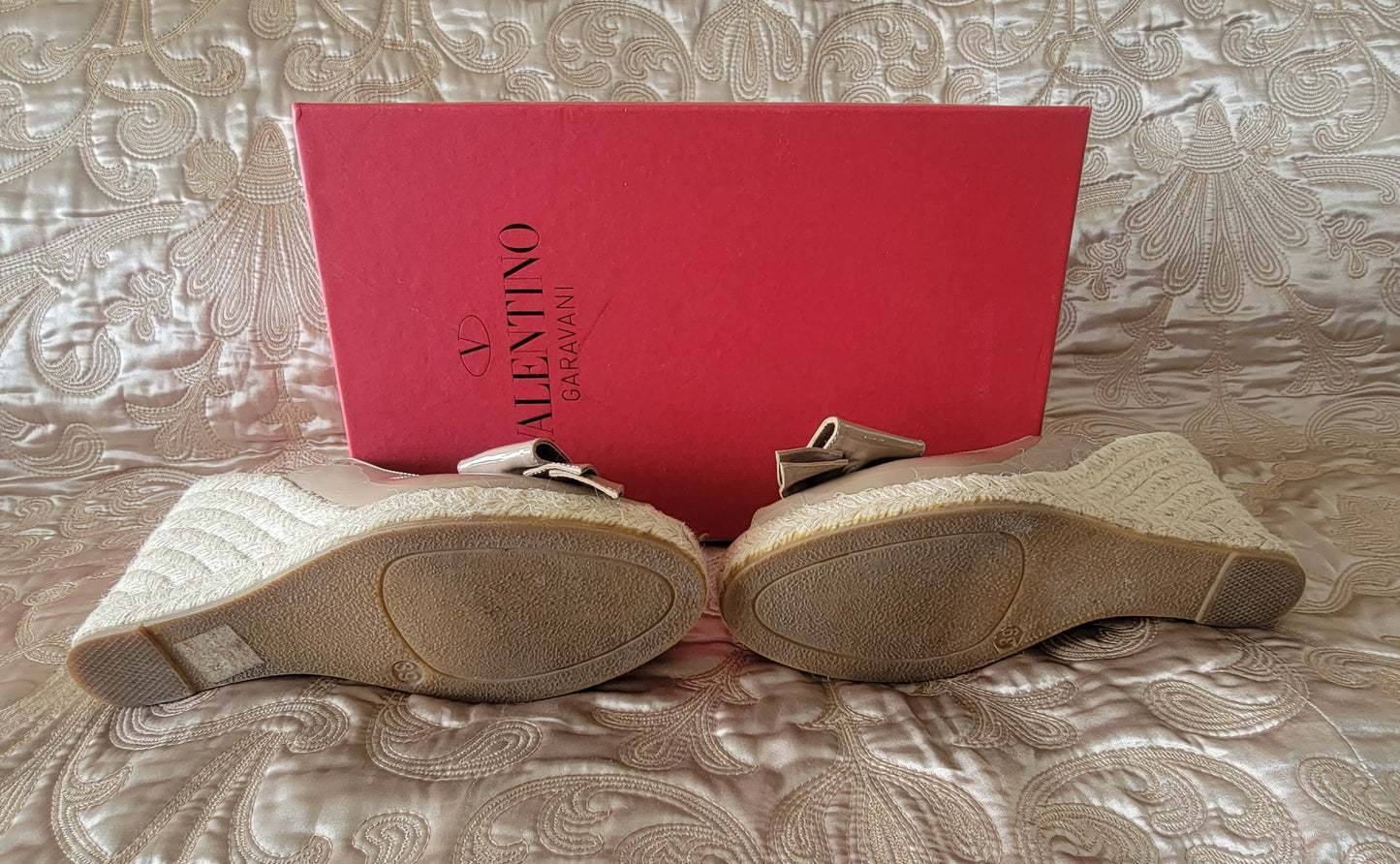 Valentino: Patent Leather Bow Sandals Size 39 - "Like New"