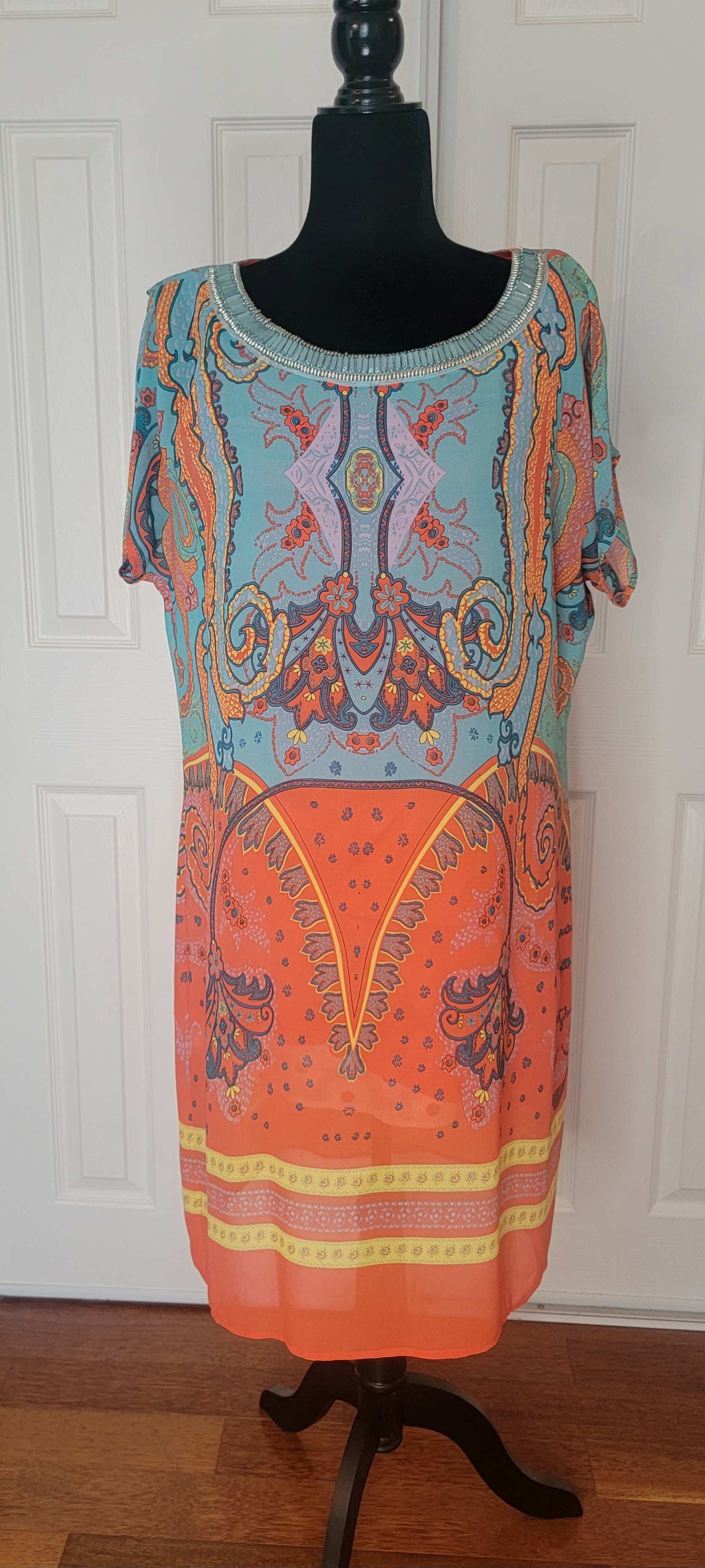 Tribal: Short-sleeve Dress Studded Neckline - Size L