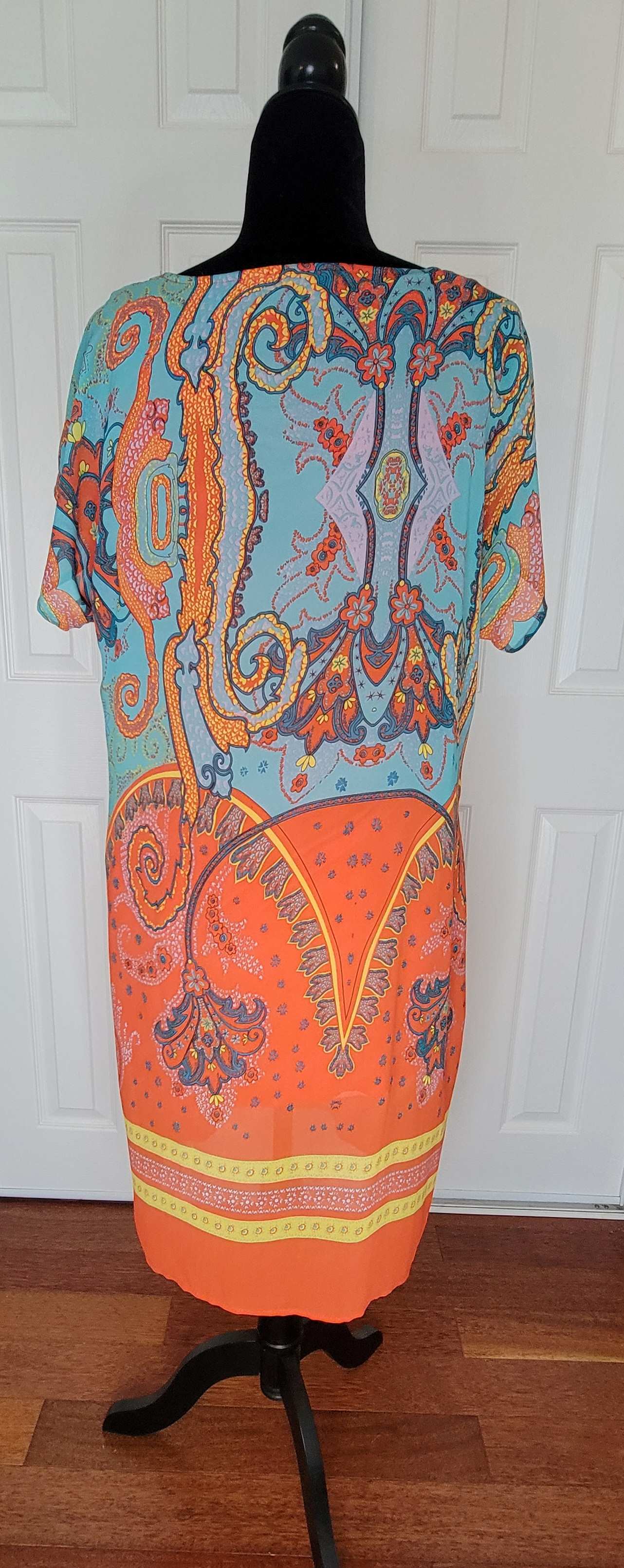 Tribal: Short-sleeve Dress Studded Neckline - Size L