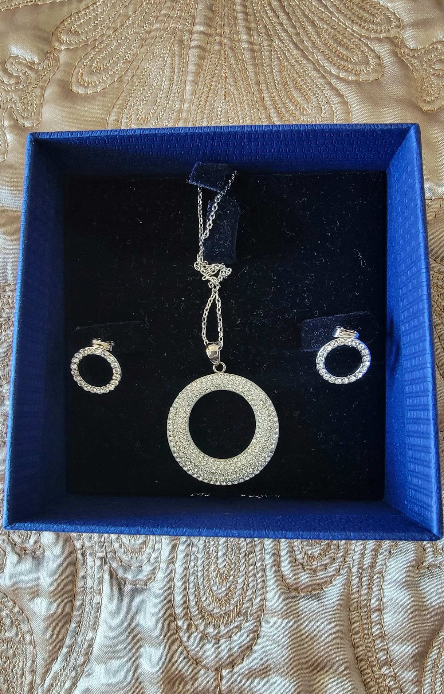 Swarovski: Necklace w/ Circle Pendant & Earrings Crystal Set - NEW!