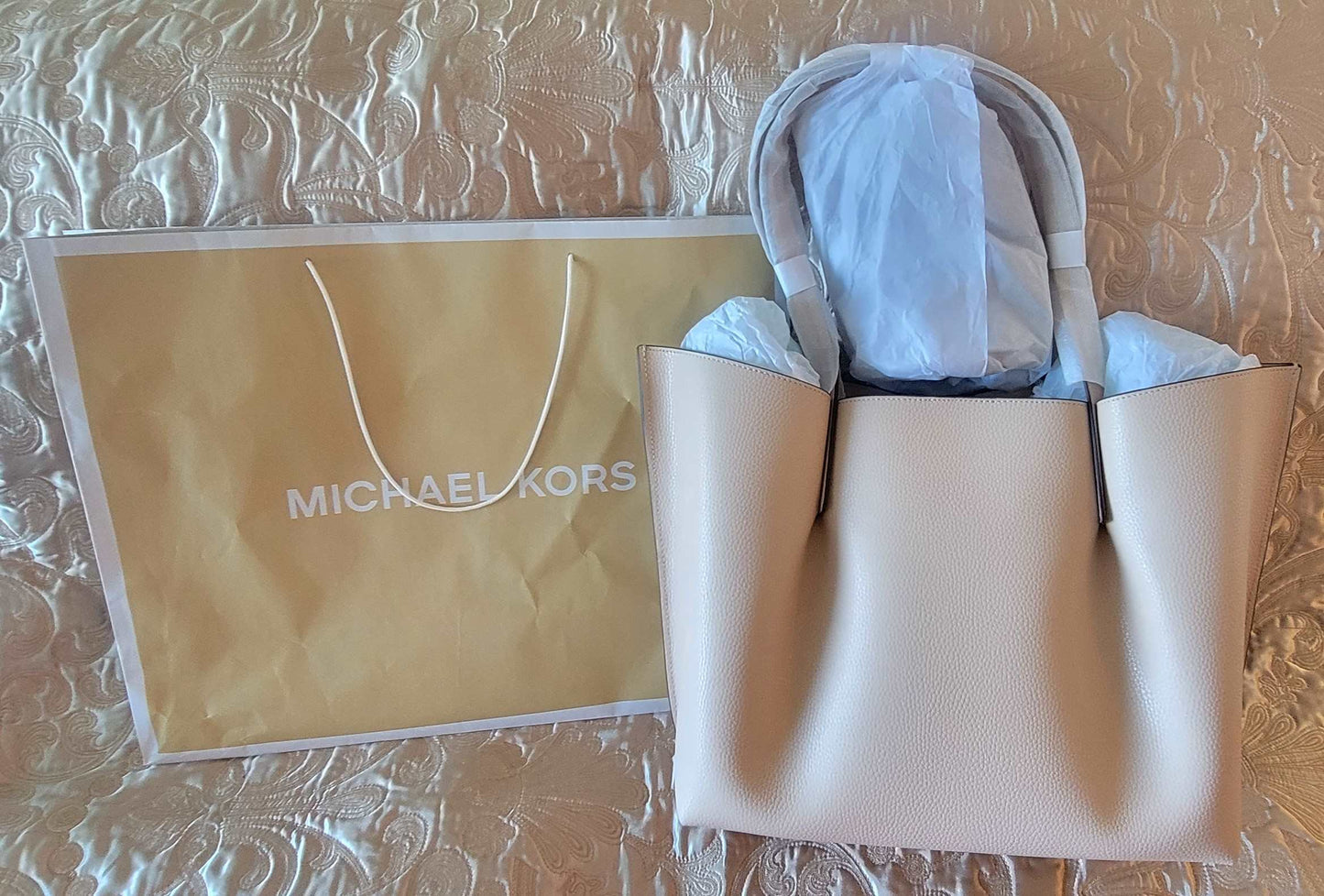 Michael Kors: Emilia Large Pebble Leather Tote Bag Beige - NEW